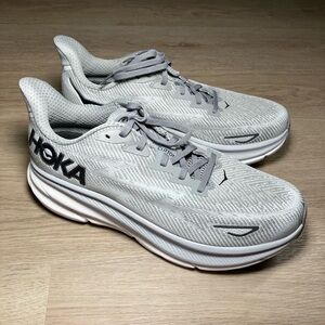 Hoka Men's Clifton 9 Lace Up Athletic Shoes Gray Size 10 NEW